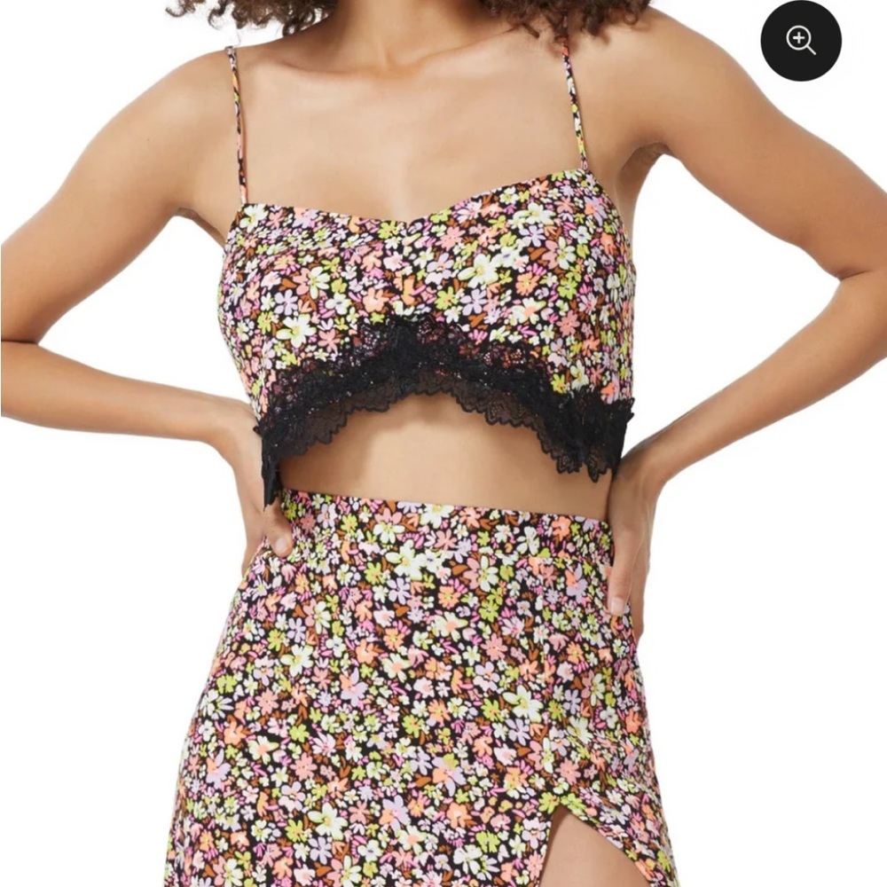 ASTR Charlie Cami Top | Noir Wildflower